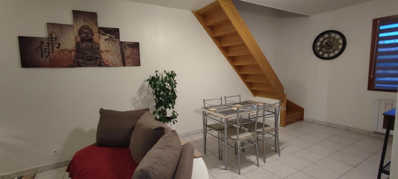 Au Pied Du Chateau 2 ベルガルド・ドゥ・ロアレ 部屋 写真
